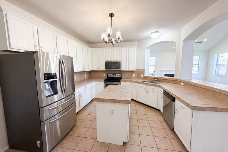 Photo 7 of 19 of 1310 Canyon Creek Rd, Wylie, TX