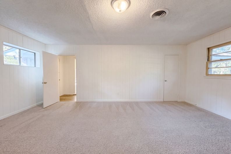 Photo 12 of 21 of 1725 Danciger Dr, Fort Worth, TX