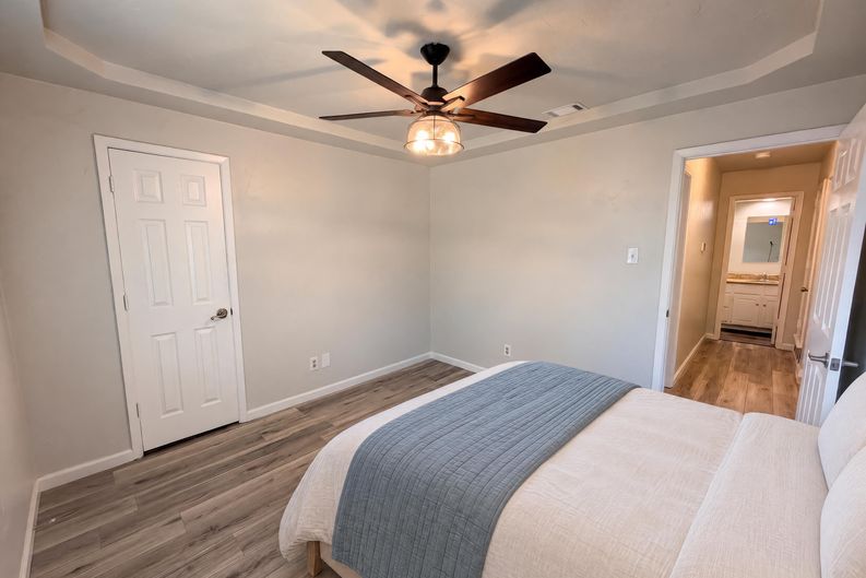 Photo 19 of 27 of 5700 Bermuda Dr, North Richland Hills, TX