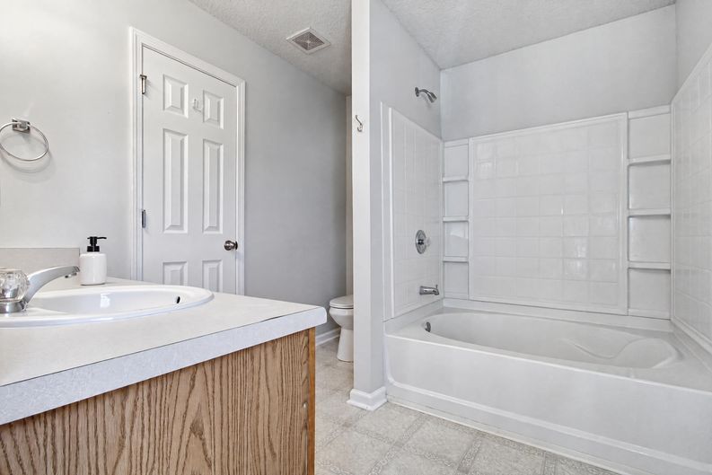 Photo 16 of 28 of 273 Rosemont Ct, Hiram, GA