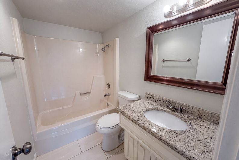 Photo 13 of 17 of 6302 Elder Grove Dr, Dallas, TX