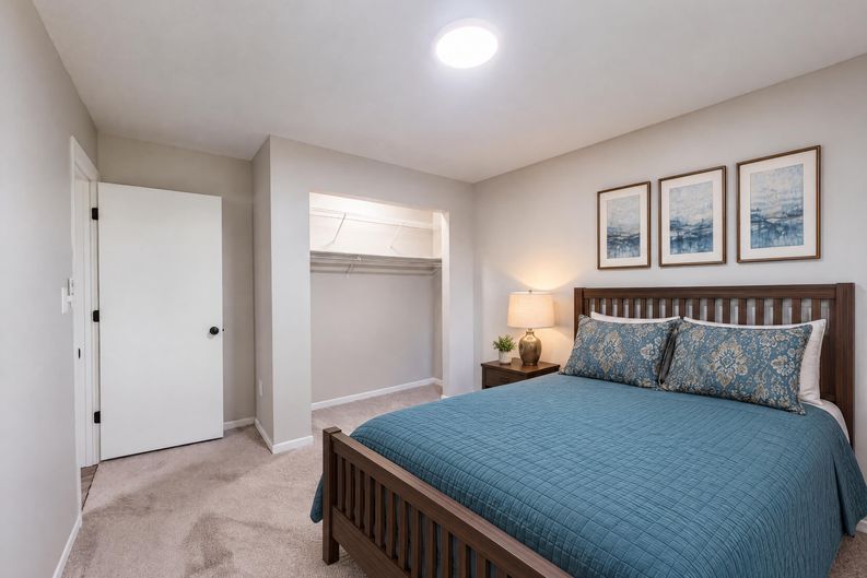 Photo 12 of 38 of 6363 Sandric Ln, Liberty Township, OH