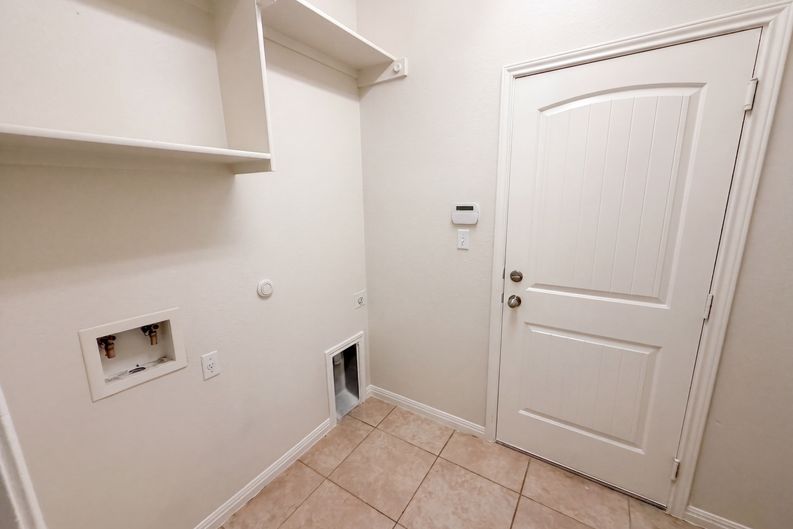 Photo 17 of 20 of 18320 Drecker Springs Ln, Pflugerville, TX