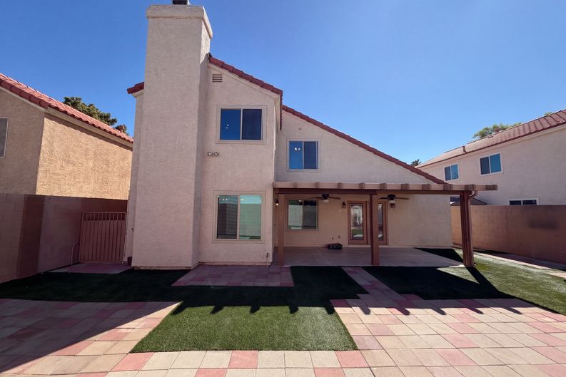 Photo 37 of 43 of 57 Megan Dr, Henderson, NV