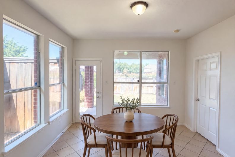 Photo 7 of 15 of 2184 Stuttgart Dr, Frisco, TX