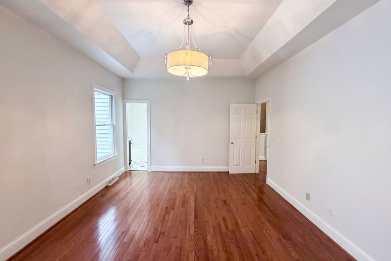 Photo 14 of 21 of 7906 Elphin Ct, Charlotte, NC