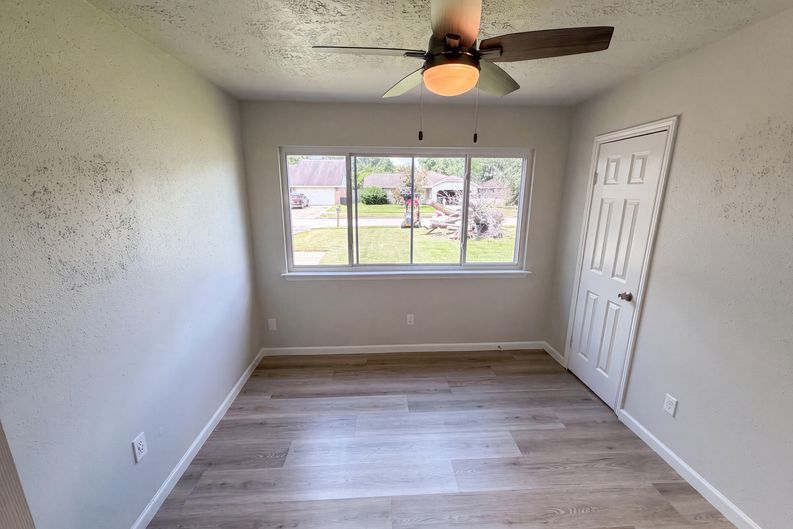 Photo 10 of 20 of 318 Floravista Dr, Webster, TX