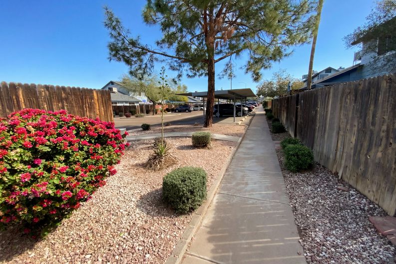 Photo 9 of 21 of 10101 N 91st Ave, Peoria, AZ