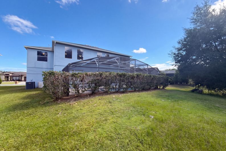 Photo 5 of 57 of 2541 Jasmine Trace Dr, Kissimmee, FL