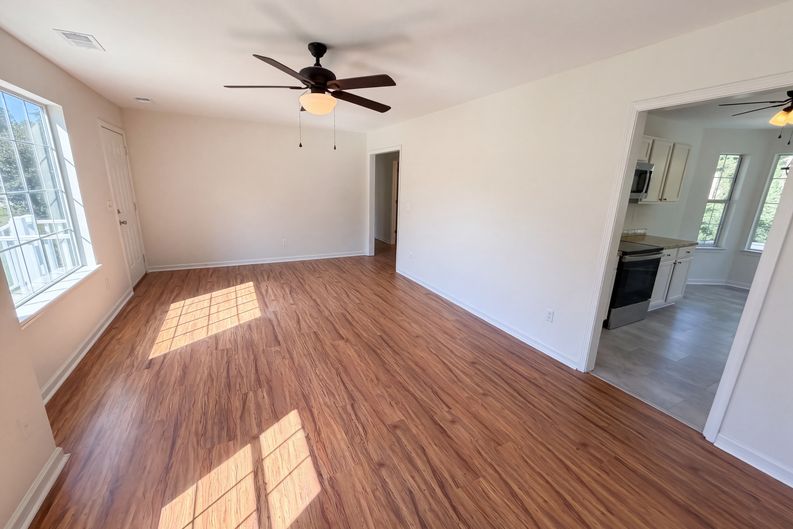 Photo 10 of 19 of 218 Stonewood Dr, West Columbia, SC
