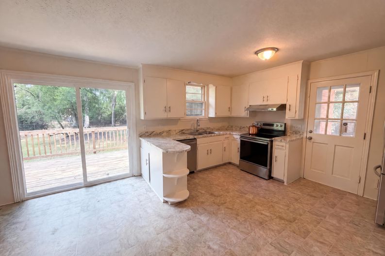 Photo 13 of 19 of 20 Moonglo Cir, Columbia, SC