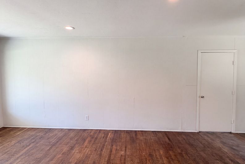Photo 16 of 20 of 2415 Barnes Bridge Rd, Dallas, TX
