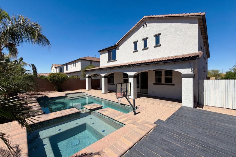 Photo 5 of 38 of 1945 E Mia Ln, Gilbert, AZ
