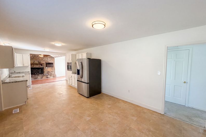 Photo 9 of 25 of 2205 Adair Dr, Knoxville, TN