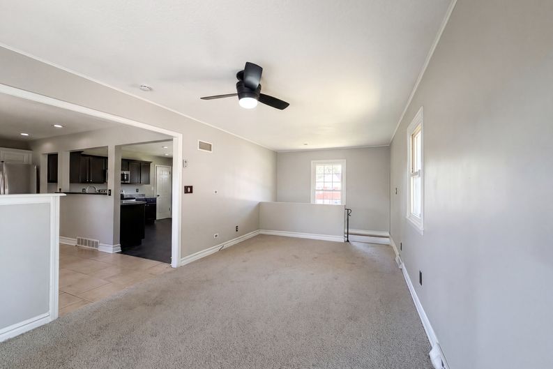 Photo 7 of 21 of 3809 S Drumm Ave, Independence, MO