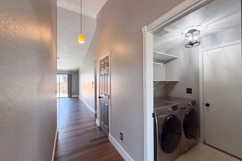 Photo 19 of 23 of 140 W 13th St, Lafayette, OR