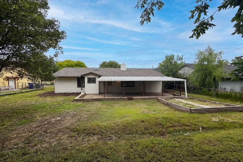 Photo 5 of 16 of 912 Hackberry St, Copperas Cove, TX