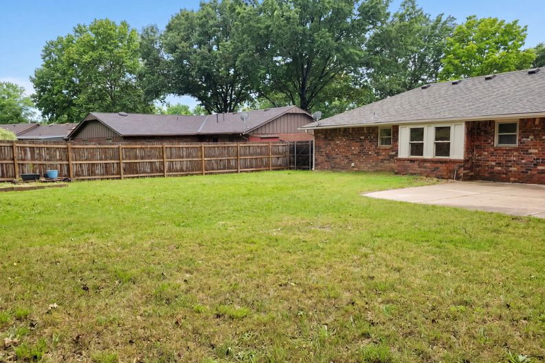 Photo 45 of 46 of 4600 Rolling Hills Dr, Bartlesville, OK