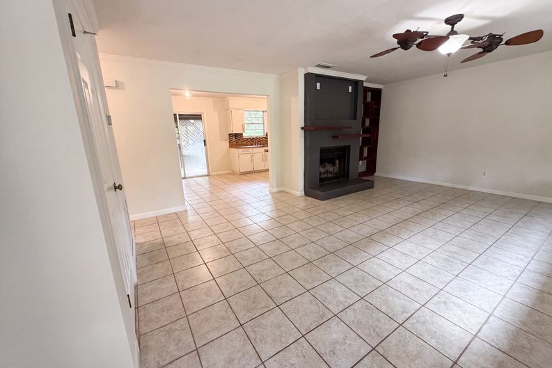 Photo 3 of 21 of 6854 Holly Hill Rd, Melrose, FL