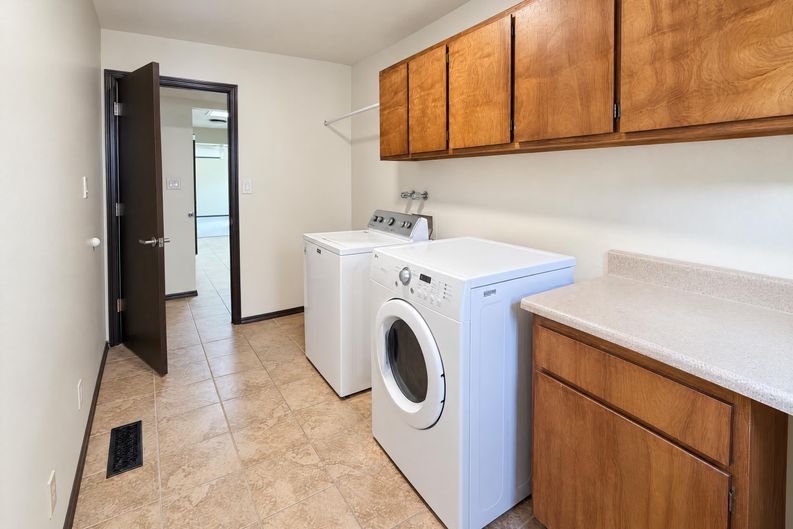 Photo 17 of 23 of 10336 Karen Ave NE, Albuquerque, NM