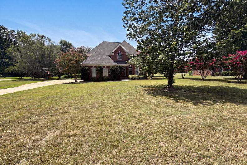 Photo 19 of 22 of 9721 Arlington Oaks Dr, Charlotte, NC