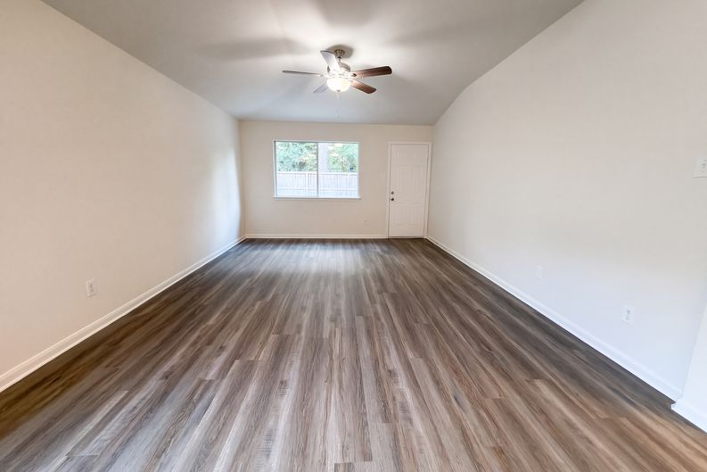 Photo 7 of 26 of 21619 Astipalia Dr, Spring, TX