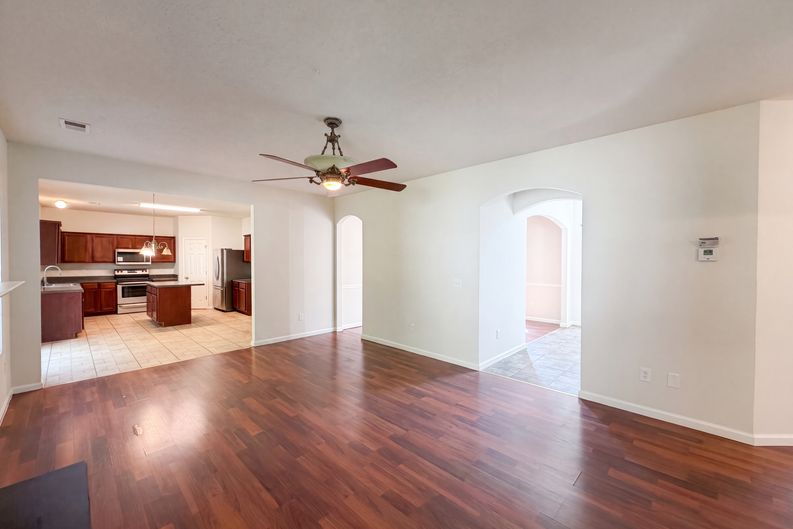 Photo 10 of 29 of 6257 Polar Fox Ct, Riverdale, GA