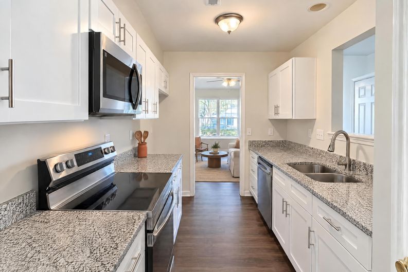 Photo 6 of 19 of 8603 Berrybrook Ln, Charlotte, NC
