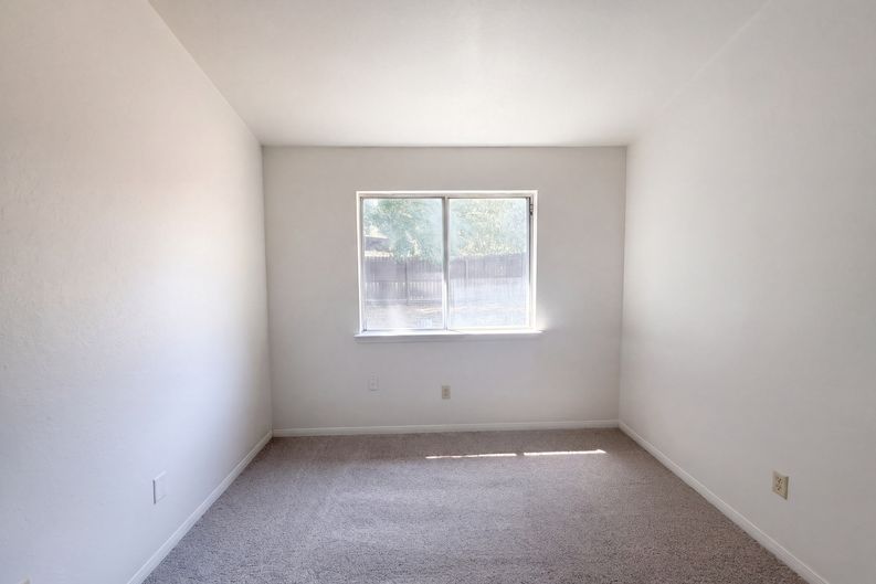 Photo 8 of 16 of 710 Brazos Dr, Temple, TX