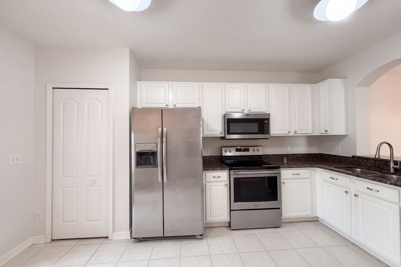 Photo 5 of 20 of 16315 Swan View Cir, Odessa, FL
