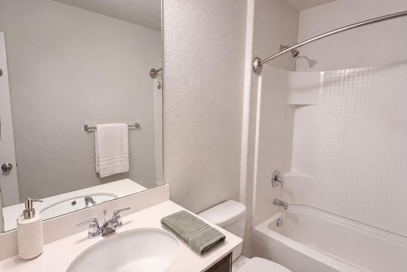 Photo 9 of 16 of 3029 Adrian Creek Dr, Little Elm, TX