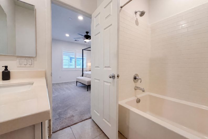 Photo 12 of 19 of 8457 Insignia Ave, Las Vegas, NV
