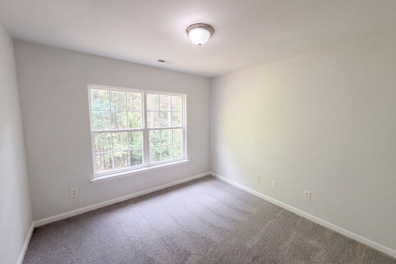 Photo 11 of 18 of 8408 Aztec Dawn Ct, Raleigh, NC