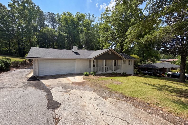 Photo 16 of 18 of 4747 Nelda Dr, Austell, GA