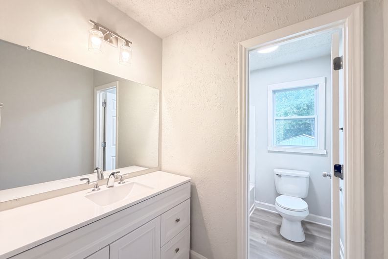 Photo 12 of 18 of 8822 Hunter Green Ln, Charlotte, NC