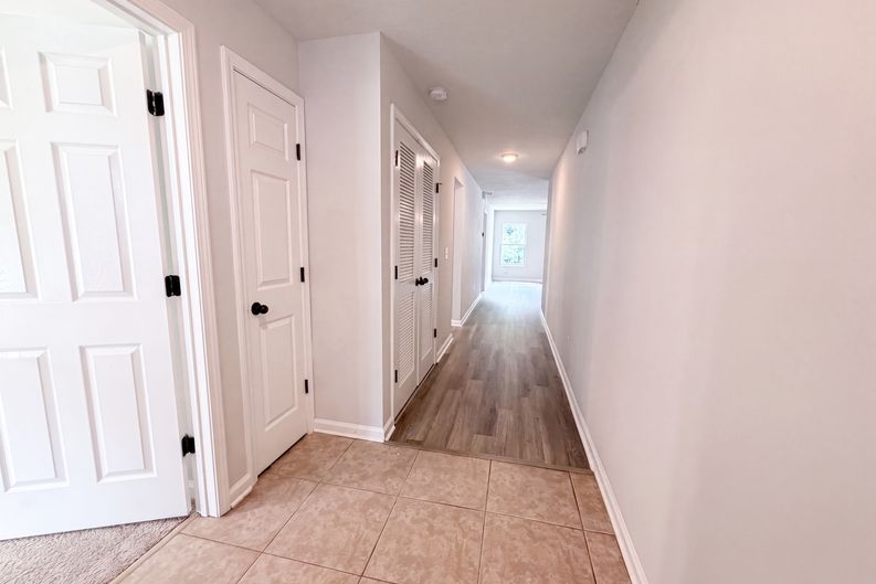 Photo 7 of 18 of 7428 Sweet Rose Ln, Jacksonville, FL