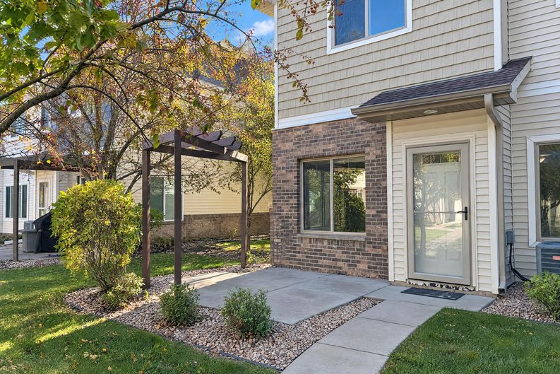 Photo 33 of 40 of 151 Morgan Ln, Lino Lakes, MN