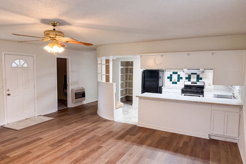 Photo 3 of 19 of 430225 E 1155 Rd, Porum, OK