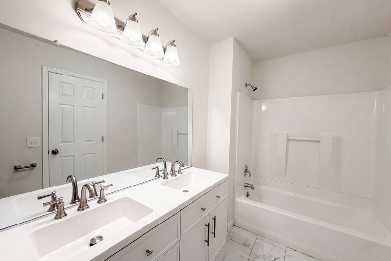 Photo 10 of 22 of 4023 Cavalier Dr, Murfreesboro, TN