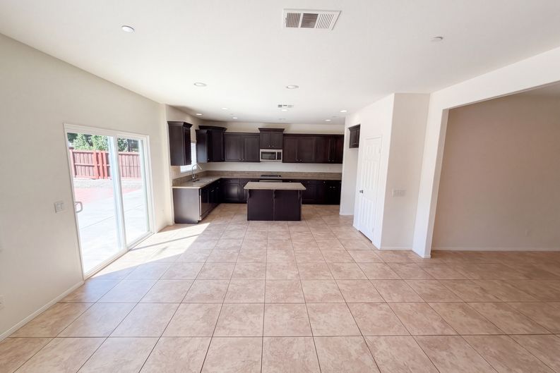 Photo 6 of 19 of 40959 Vauxhall Ct, Lake Elsinore, CA