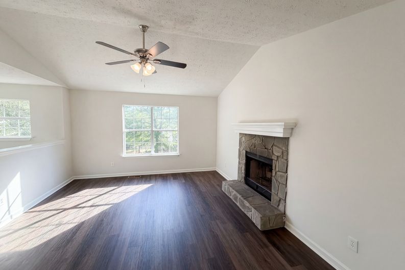 Photo 9 of 23 of 416 Busby Ln, Winder, GA