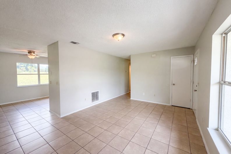 Photo 6 of 24 of 1262 Padgett Cir, Lady Lake, FL