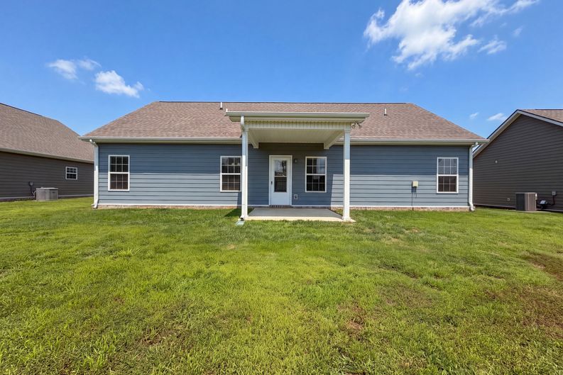 Photo 5 of 23 of 734 Mitscher Dr, Spring Hill, TN