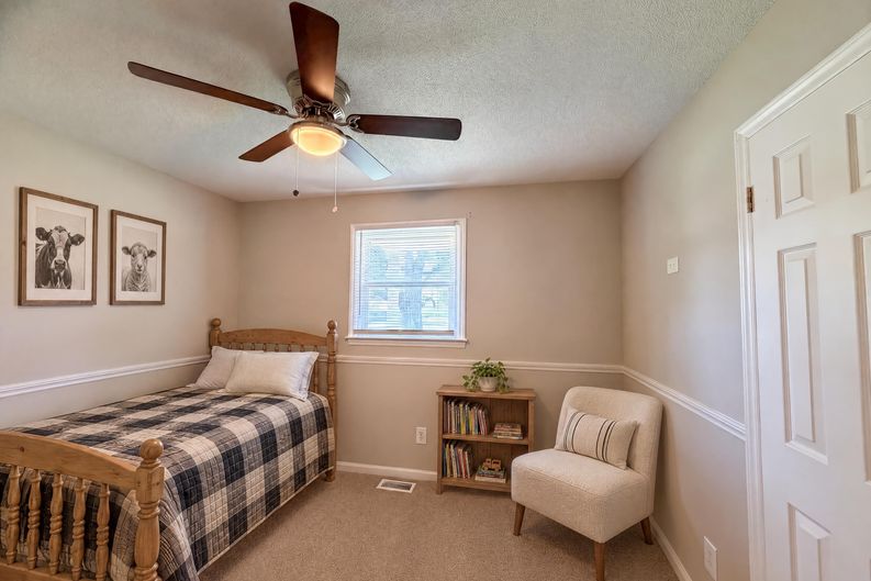 Photo 13 of 17 of 4402 Ginger Dr, Gastonia, NC