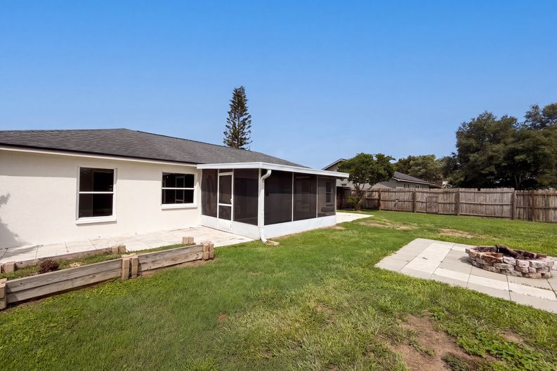Photo 18 of 21 of 6536 Horizon Point Dr, Lakeland, FL
