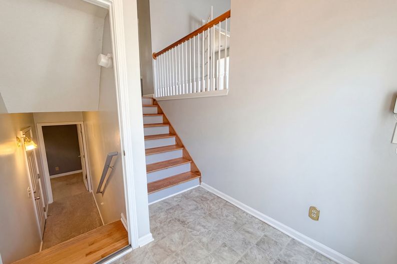 Photo 9 of 22 of 1390 Chapel Hill Ln SW, Marietta, GA