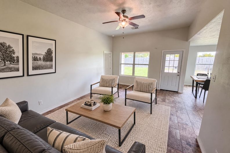 Photo 3 of 21 of 9002 Barracuda Dr, Texas City, TX