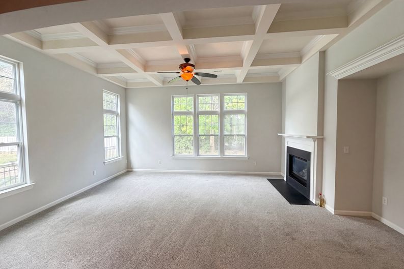 Photo 3 of 27 of 9696 Ravenscroft Ln NW, Concord, NC