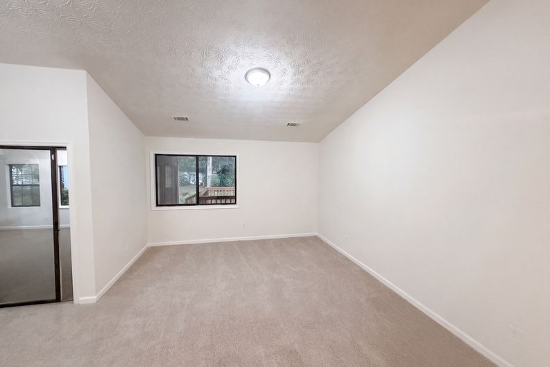 Photo 3 of 18 of 5330 Garvey Dr, Fairburn, GA