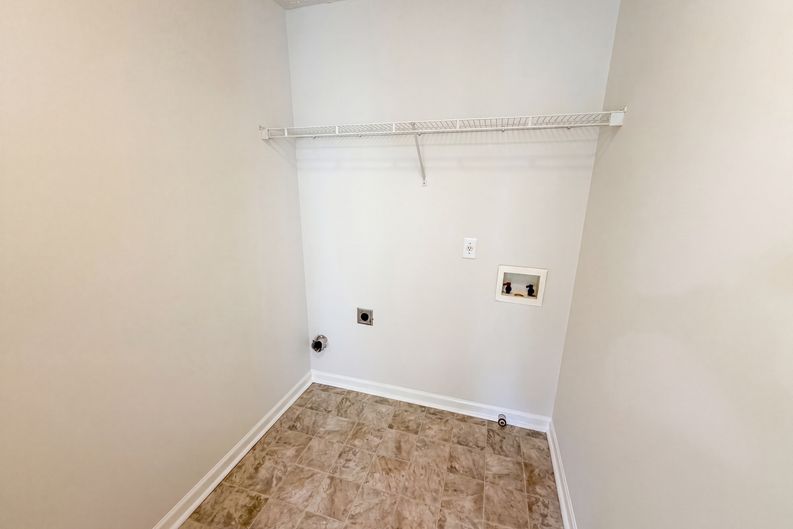 Photo 18 of 25 of 3582 Coveside Ct, Loganville, GA